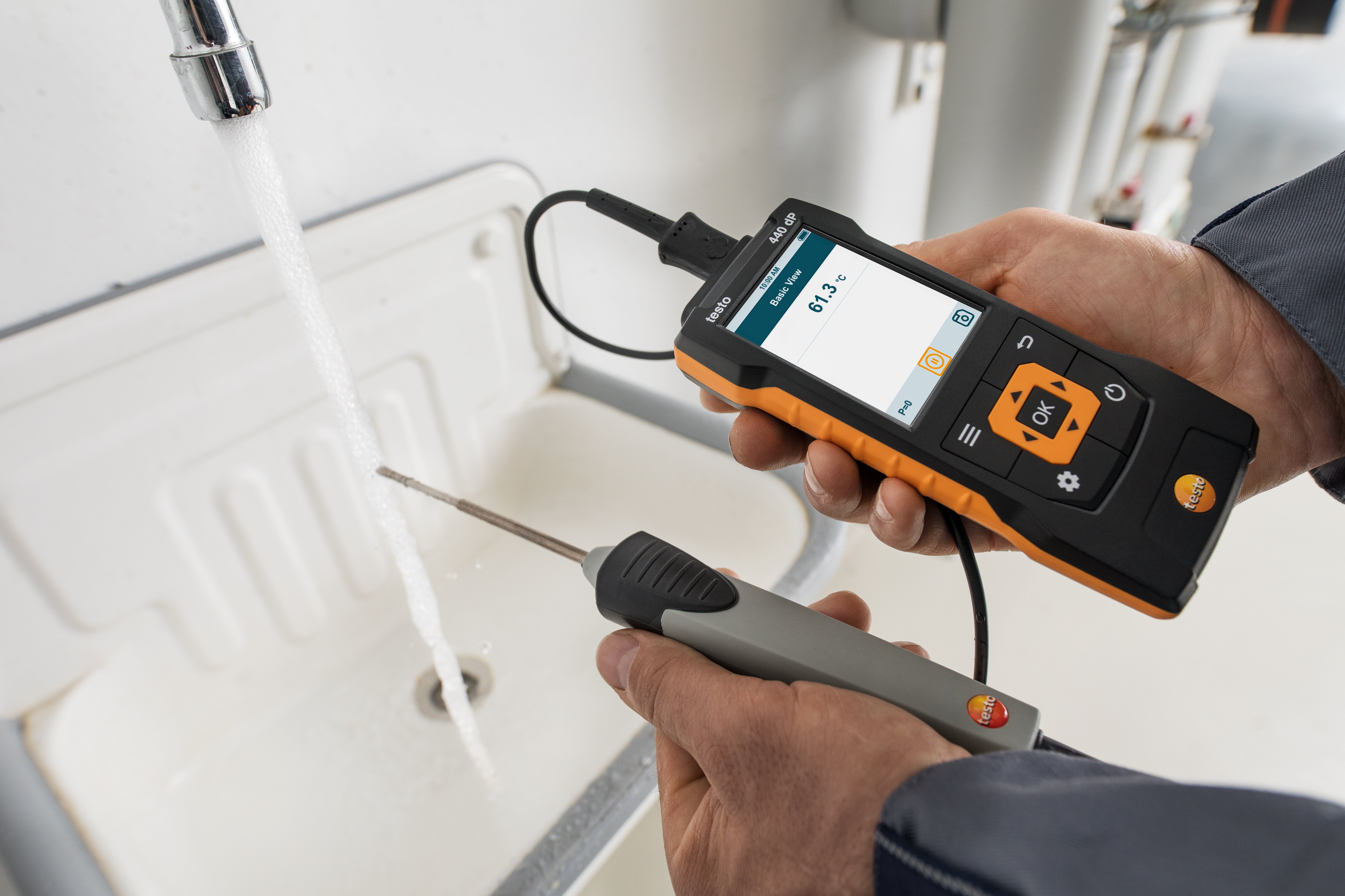 testo-440-0615-1712-water-temperatur-en