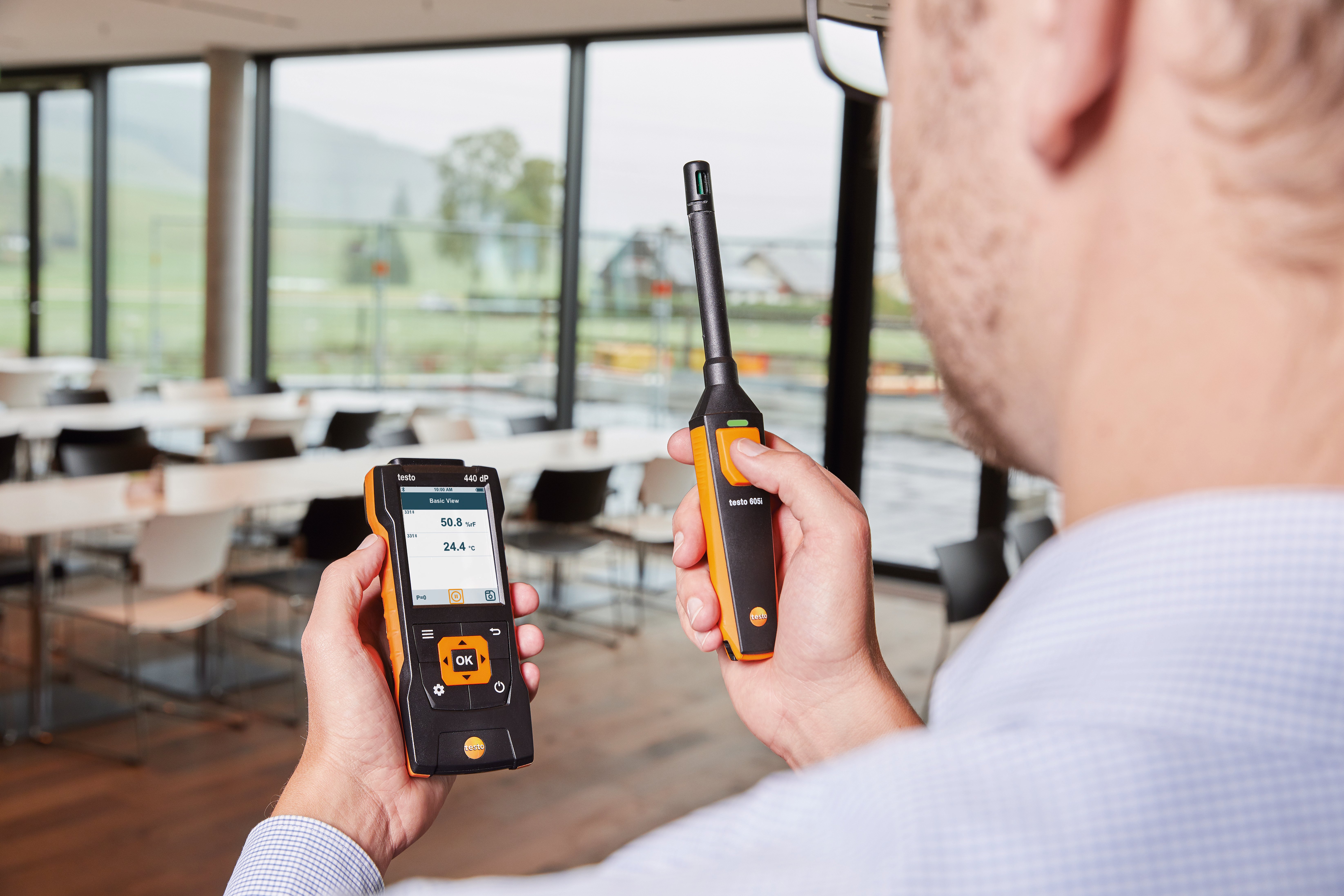 testo-440-0636-9771-high-precision-temperature-humidity-probe-with-bluetooth-probe-v3-en